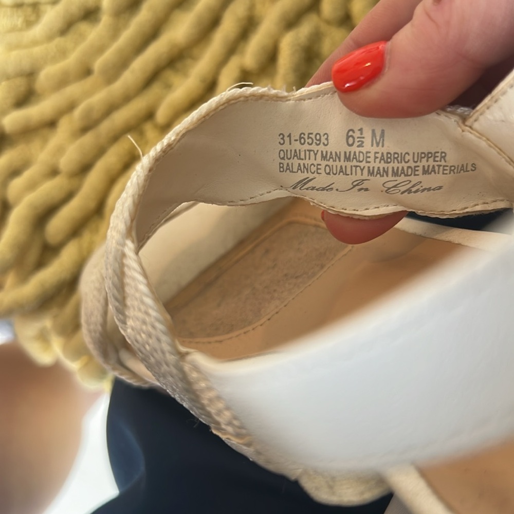 Cute white dress sandals - Picture 11 of 11